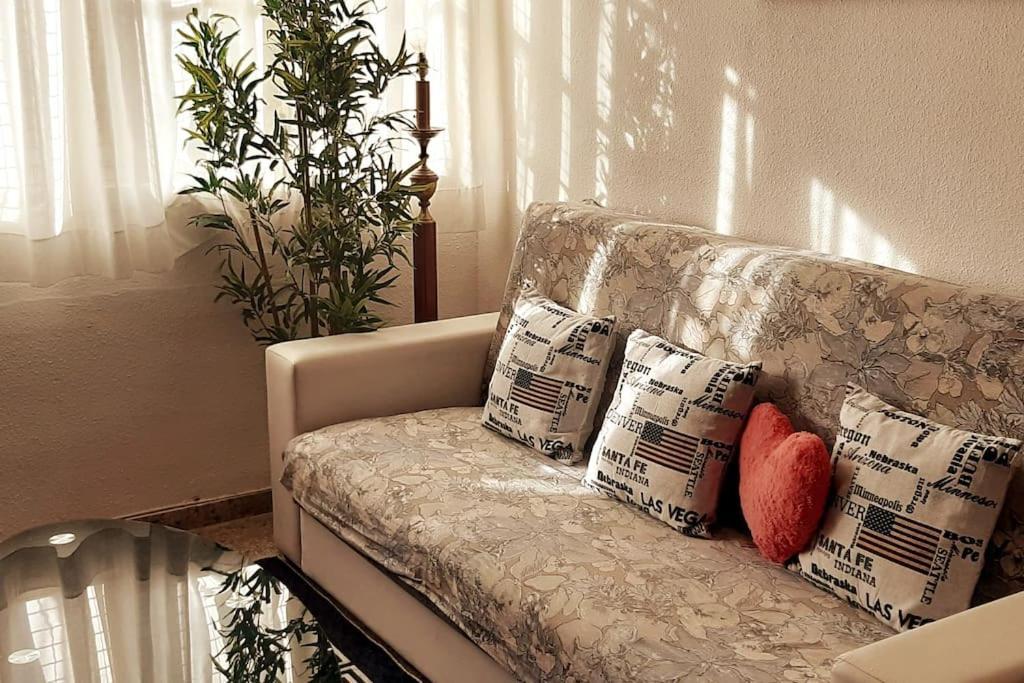 Exclusive House Close To Airport El Prat de Llobregat Kültér fotó